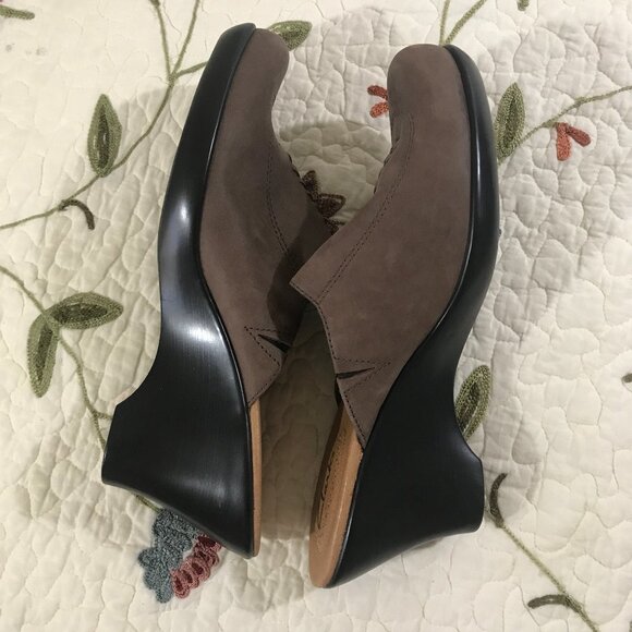 Clarks 8.5 Clog Brown Weave Toe​​​ - Picture 4 of 13